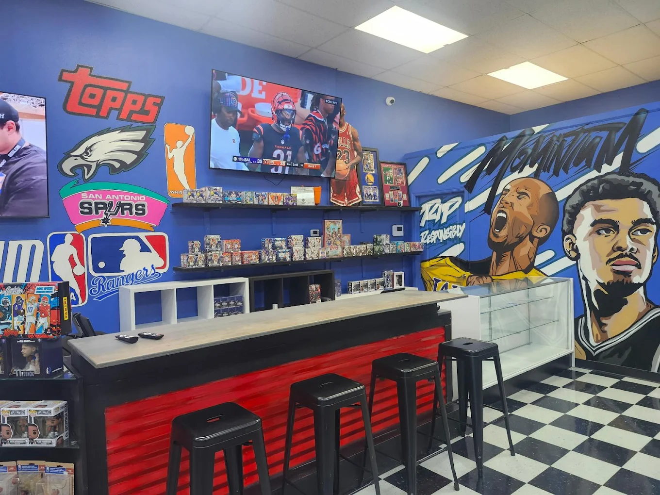 Momintum store interior